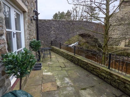 Terrace/patio. Brig End, Langthwaite