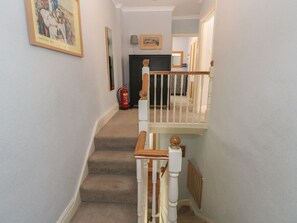 Interior - Longmoor - Stylish Retreat in Tenby (Tenby)
