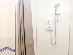 Shower - Fig Cottage, Brighstone (Newport)