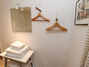 Interior - Fig Cottage, Brighstone (Newport)