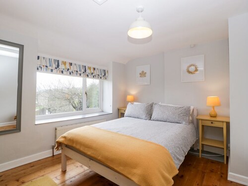 Charming Pippins Home in Bream