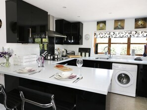 Dishwasher - Woodstock Lodge: Scenic Escape (Worcester)