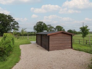 Property grounds - Maple Tree Lodge, Strensall (York)