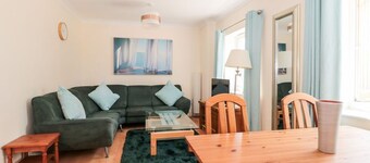 Garland: Charming Property in Weymouth