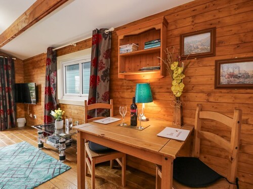 The Log Cabin, Royal Wootton Bassett