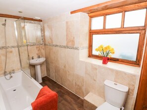 Shower - 2 Fenton Home Farm, Haverfordwest (Haverfordwest)