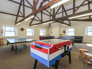 Game room - Valley Lodge 37, St Ann's Chapel, Cornwall (Callington)