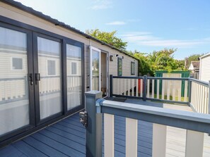 Property grounds - The Beachhouse, East Wittering (Chichester)