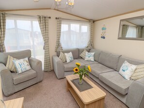 Living area - The Beachhouse, East Wittering (Chichester)