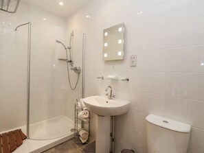 Shower - The Wagon Shed: Ground Floor Retreat (Driffield)