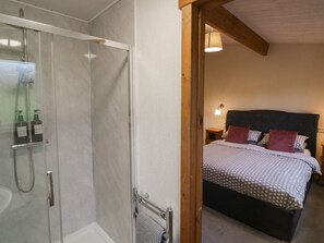 Shower - Oak Lodge, Abbots Bromley (Rugeley)