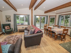 Living area - Oak Lodge, Abbots Bromley (Rugeley)
