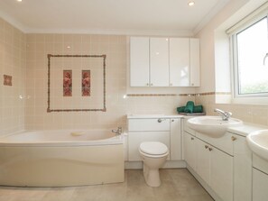 Shower - Rhode Acres, Hazelbury Bryan (Sturminster Newton)