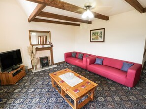 Living area - Bay View Cottage, Flyingthorpe (Whitby)