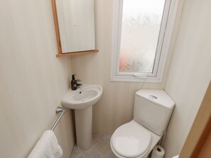 Shower - Shorething Getaway, Chichester (Chichester)