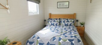 Seiriol Shepherds hut, Rhosneigr