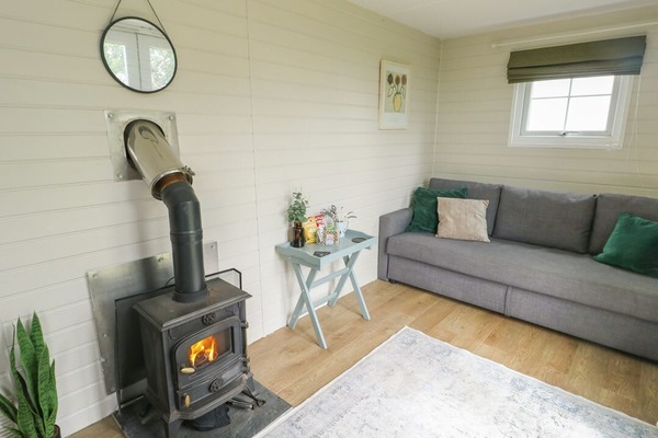 Seiriol Shepherds Hut