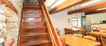 West Barn Bunkhouse Retreat