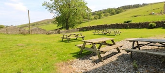 West Barn Bunkhouse Retreat
