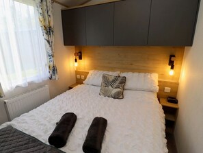 Room - 10 Woodlands Way, Longframlington (Morpeth)