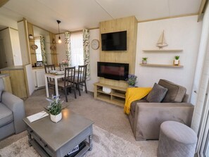 Living area - 10 Woodlands Way, Longframlington (Morpeth)