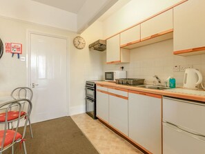 Private kitchen - Clooneavin Apartment 5, Devon (Lynmouth)