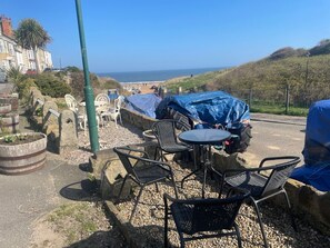 Outdoor dining - Smugglers' Cottage, Marske-By-The-Sea (Redcar)
