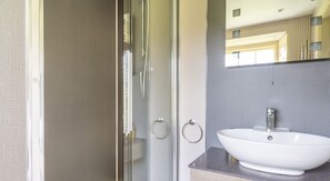 Shower - Low Graythwaite Hall, Hawkshead (Ulverston)