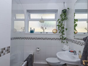 Shower - House of Emma, Paignton (Paignton)