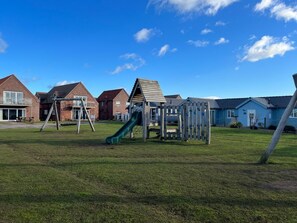 Children’s area - Gone Crabbing, Filey (Filey)