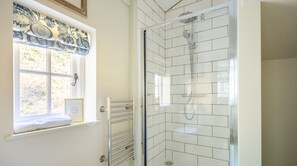 Shower - Cunsey Mill House, Hawkshead (Ambleside)