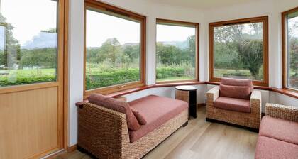 Charming Maybank Home Near Torcastle