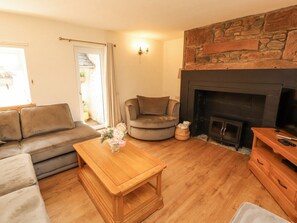 Living area - Charming Sun House Retreat in Allonby (Maryport)