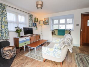 Living area - Wood Glen Cottage, Rushlake Green (Heathfield)