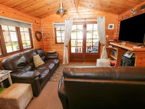 Touchwood Lodge, Pembrokeshire