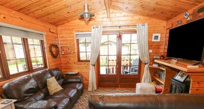 Touchwood Lodge, Pembrokeshire