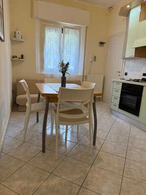 Dining - Sea &Pineta Apartment (Punta Marina)