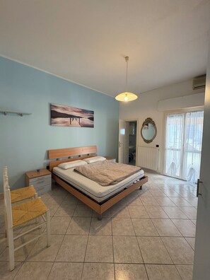 Room - Sea &Pineta Apartment (Punta Marina)