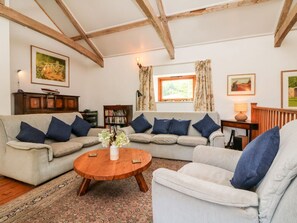Living area - 1 The Coach House, Yarde (Taunton)