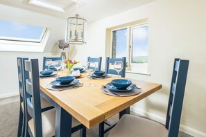 Dining - Coast View, Hartland (Bideford)
