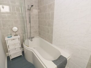 Shower - Meadow View, Letterston (Haverfordwest)