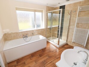 Shower - Meadow View, Letterston (Haverfordwest)