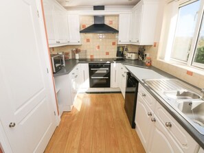 Dishwasher, high chair - Meadow View, Letterston (Haverfordwest)