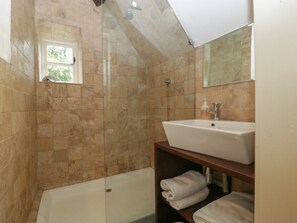 Shower - Danby Lodge, Yorkley, six beds (Lydney)