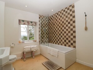 Shower - Danby Lodge, Yorkley, six beds (Lydney)