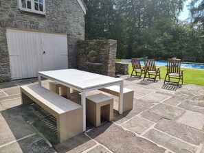 Outdoor dining - Danby Lodge, Yorkley, six beds (Lydney)