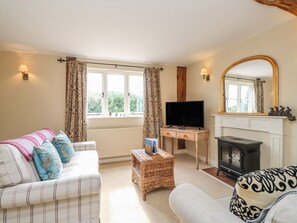 Living area - The Oast, Hollingbourne (Maidstone)
