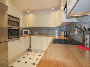 Dishwasher, high chair - Apartment 1, Trearren, St Agnes (St. Agnes)