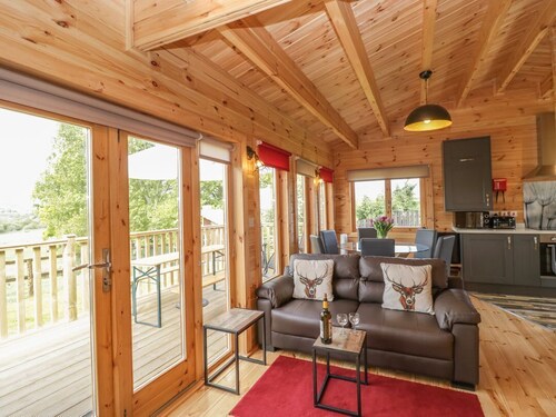 Sunnyside Lodge: A Dog-Friendly Retreat