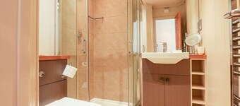 SEATON, woodburner, dog-friendly, Exton